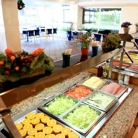 Sahara Nubia Gobi Hotel Ses Cadenes Bagian luar foto Breakfast buffet at a hotel