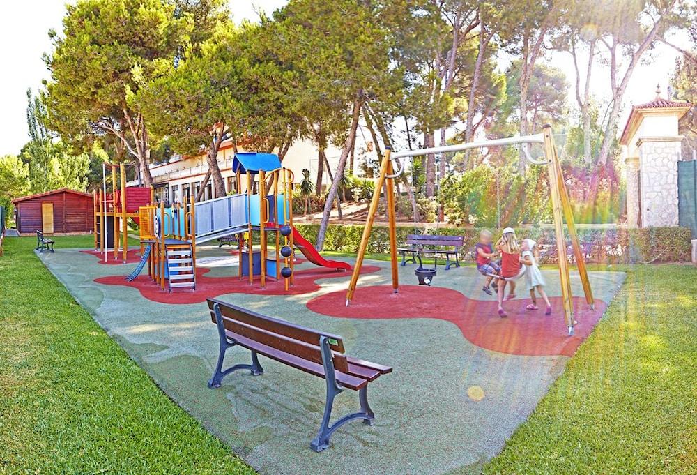 Sahara Nubia Gobi Hotel Ses Cadenes Bagian luar foto Playground in the park