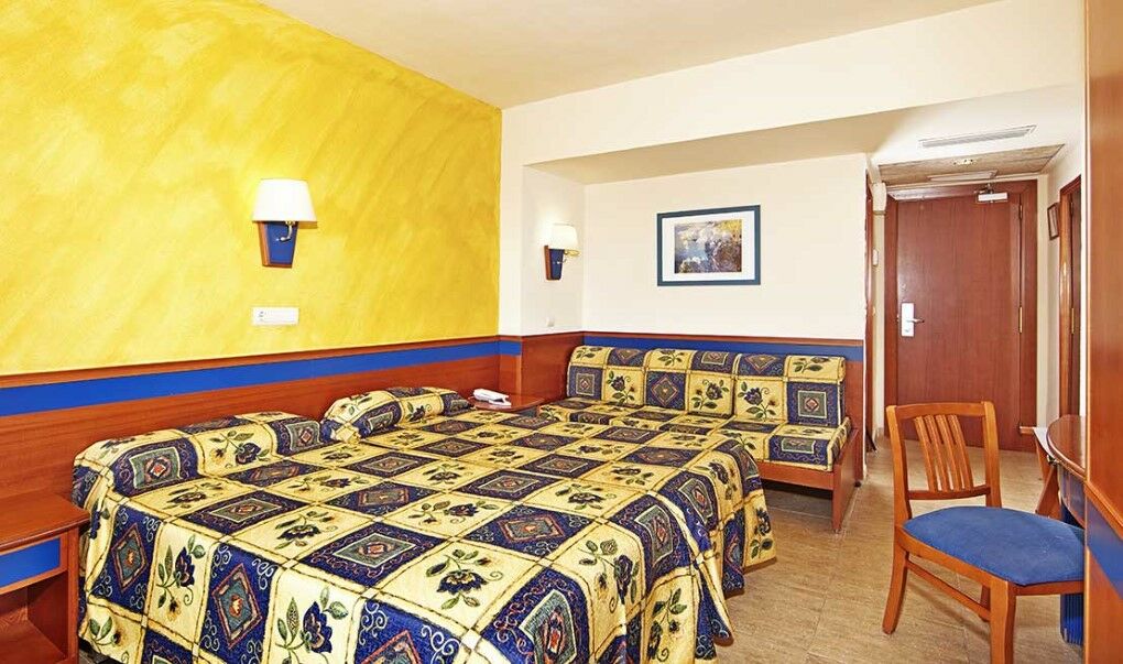 Sahara Nubia Gobi Hotel Ses Cadenes Bagian luar foto Room in a hotel